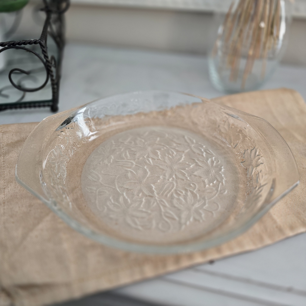 VTG Princess House Crystal Fantasia 9” Pie Plate #539 Poinsettia Glass Pie Plate - Picture 2 of 8